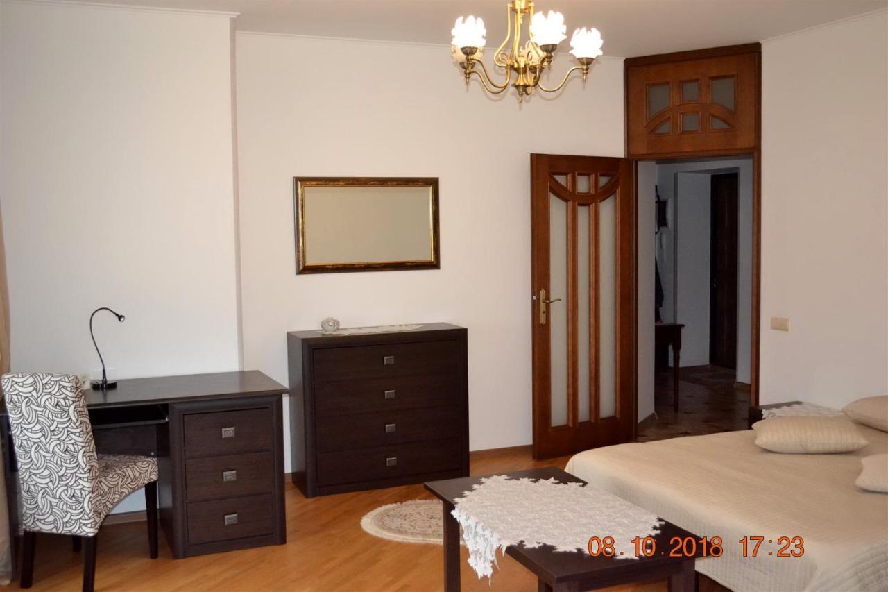 Sunny Apartment In The City Center Truskavets Dış mekan fotoğraf